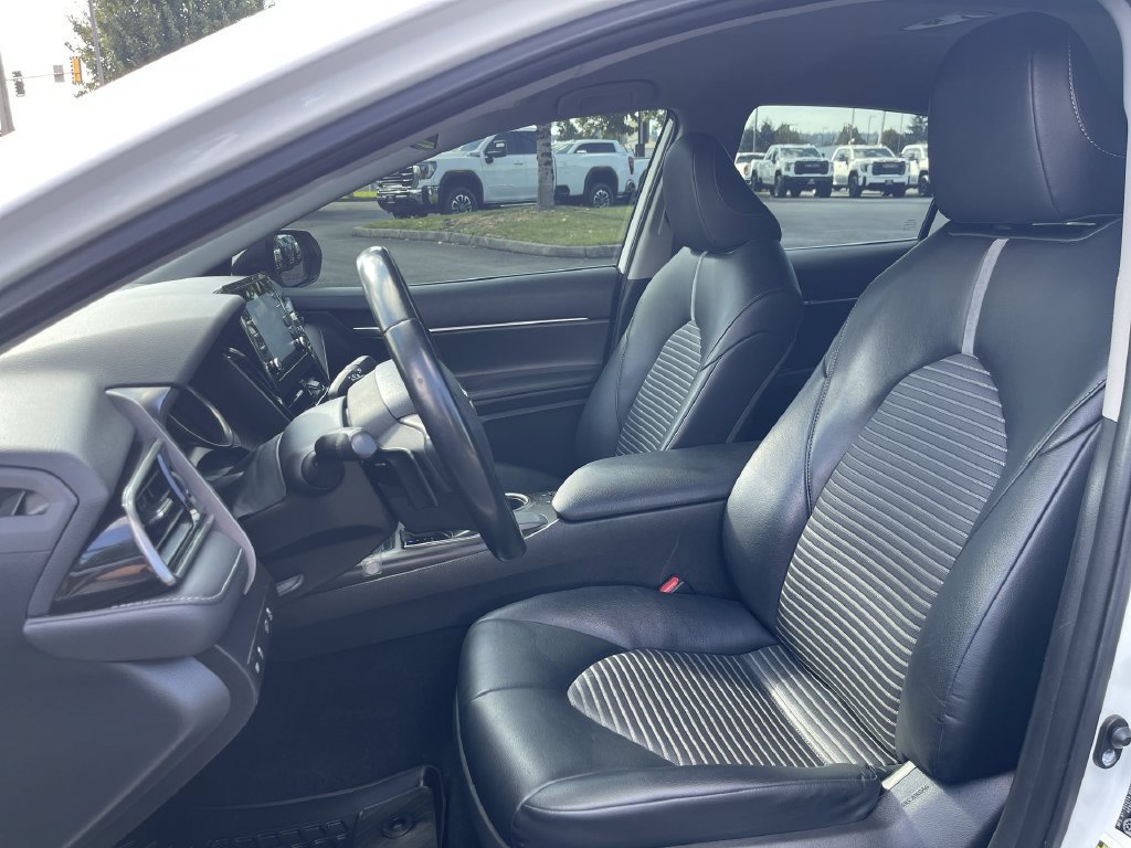 Used 2021 Toyota Camry SE FWD image 17