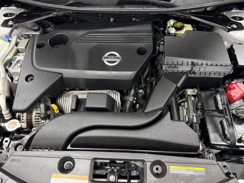 Used 2013 Nissan Altima 2.5 S FWD image 48