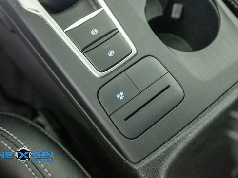 Used 2021 Ford Escape SEL w/ Technology Package AWD/4WD image 26