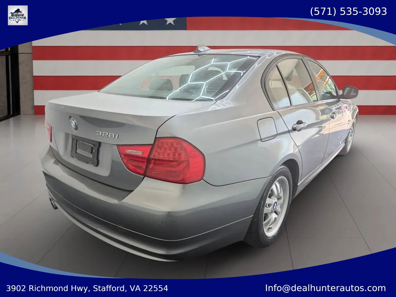 Used 2011 BMW 328i xDrive Sedan AWD/4WD image 3
