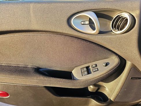 Used 2017 Nissan 370Z w/ Sport Package image 26