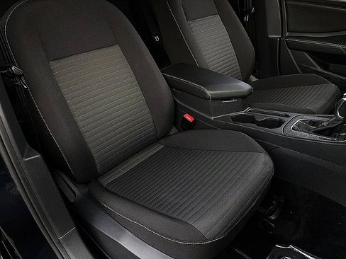 Used 2025 Volkswagen Jetta S FWD image 21