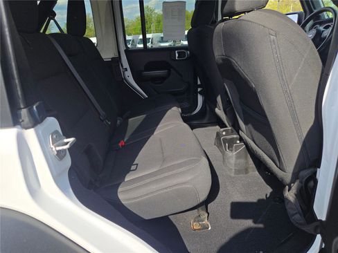 Certified 2018 Jeep Wrangler Unlimited Sport S AWD/4WD image 12