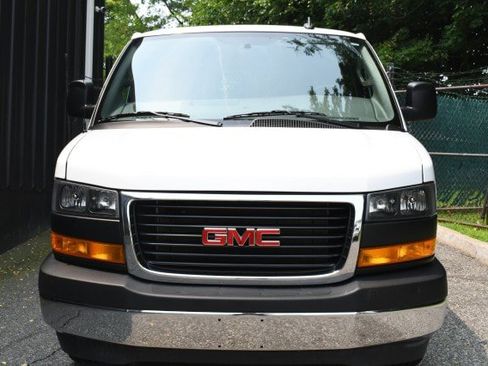Used 2025 GMC Savana 2500 w/ Driver Convenience Package RWD image 3