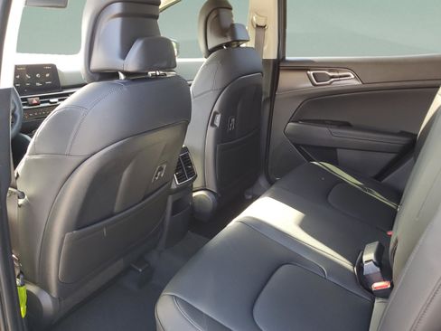 New 2026 Kia Sportage AWD Hybrid image 9