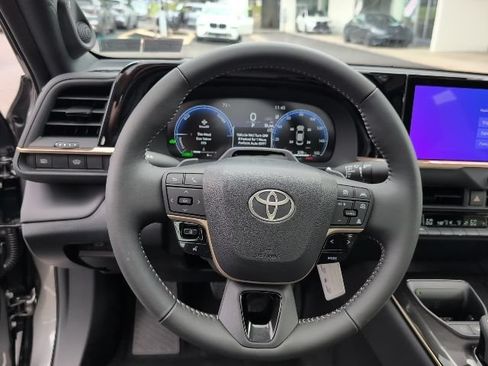 New 2026 Toyota Crown Platinum AWD/4WD image 17