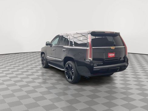 Used 2019 Cadillac Escalade Luxury AWD/4WD image 43