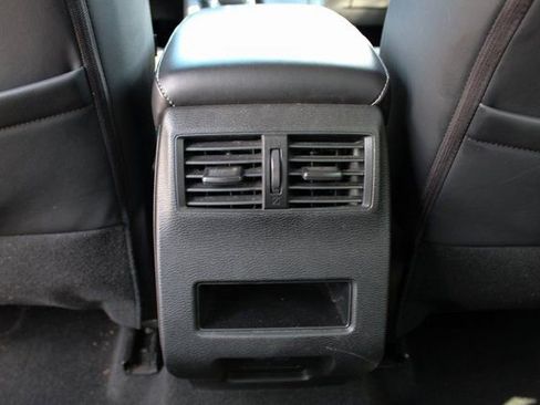 Used 2022 Mitsubishi Outlander SE image 39