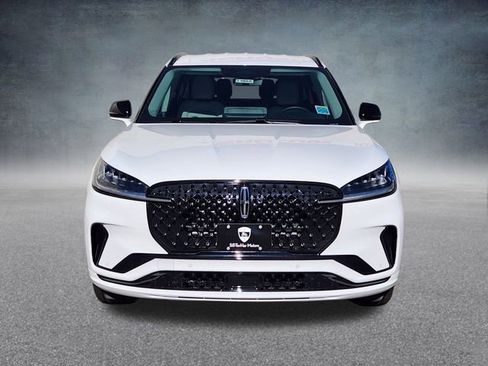 New 2026 Lincoln Aviator AWD w/ Jet Appearance Package image 2