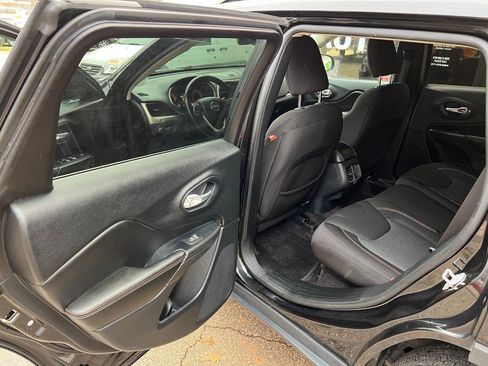 Used 2016 Jeep Cherokee 75th Anniversary image 12