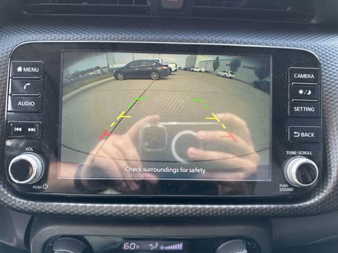 Used 2021 Nissan Kicks SV FWD image 14