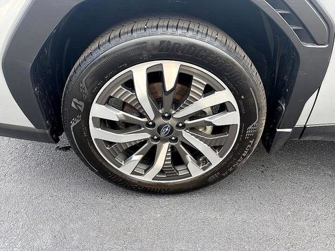 Used 2025 Subaru Forester Touring w/ Touring Package image 9