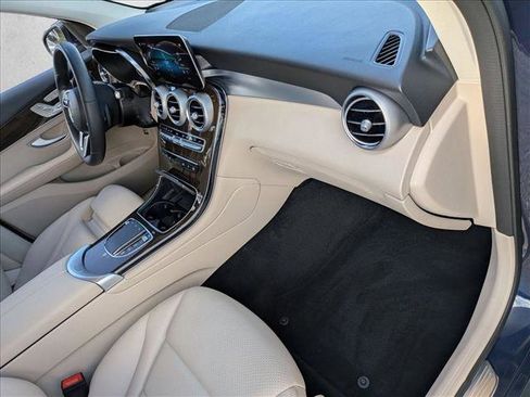 Certified 2022 Mercedes-Benz GLC 300 image 23