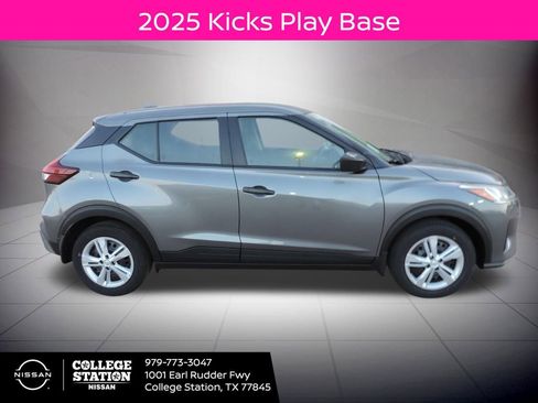 New 2025 Nissan Kicks Play S image 2