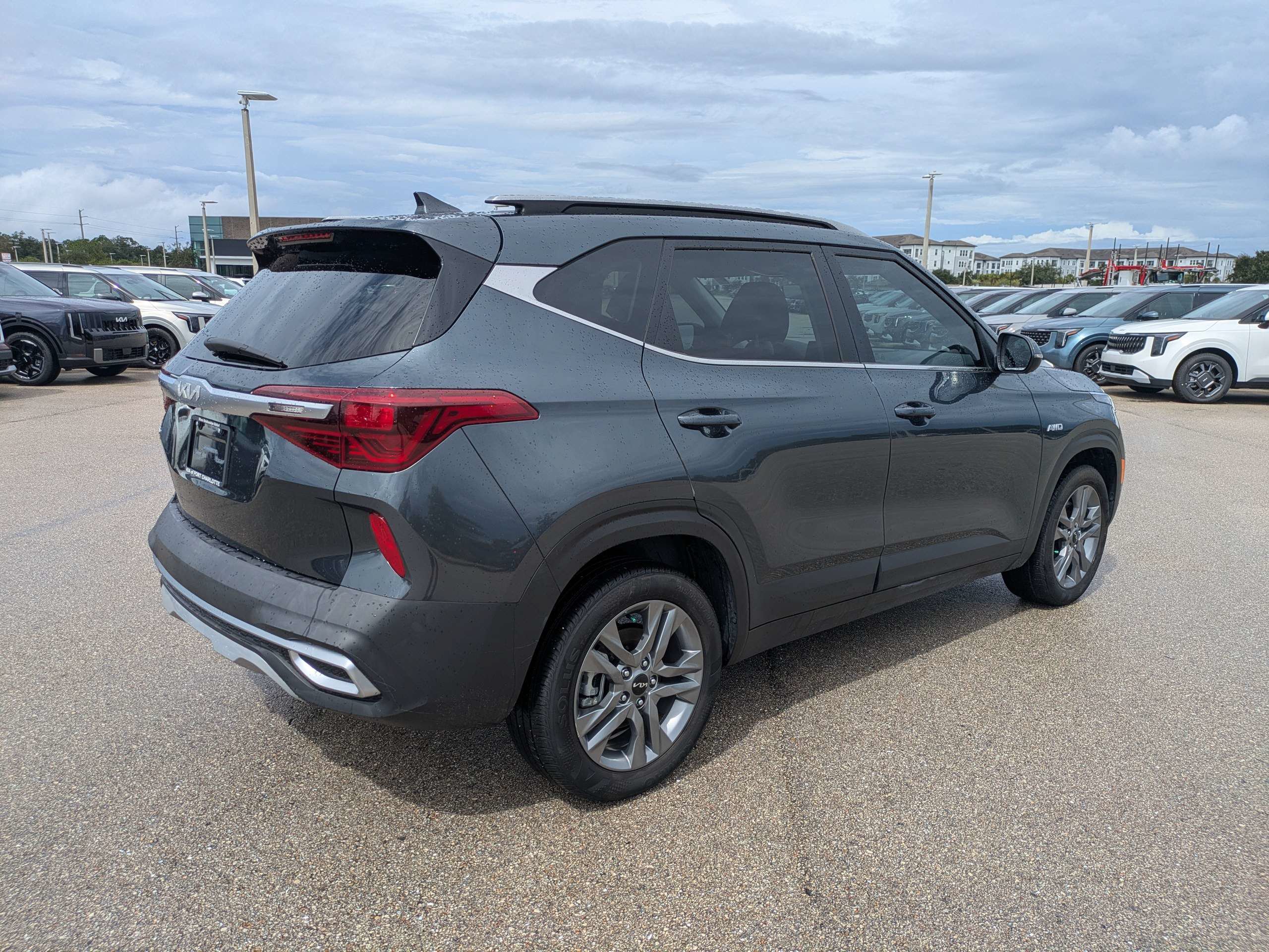 Certified 2023 Kia Seltos S w/ Navigation Package AWD/4WD image 4