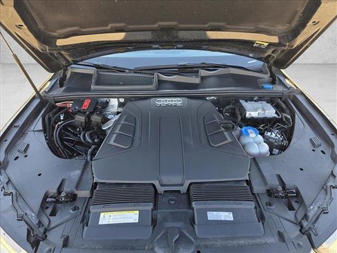 Used 2017 Audi Q7 3.0T Premium image 24