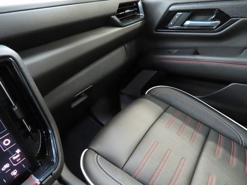 Used 2025 GMC Yukon AT4 Ultimate image 21