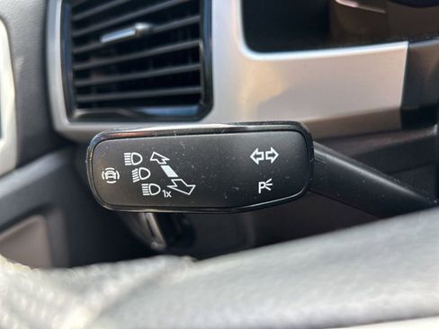 Used 2022 Volkswagen Atlas Cross Sport SEL R-Line image 23