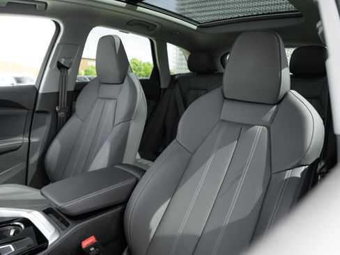 Certified 2025 Audi Q5 Premium w/ Premium Plus AWD/4WD image 24