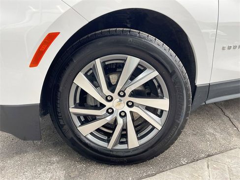 Certified 2024 Chevrolet Equinox LT image 32