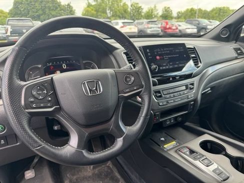 Used 2024 Honda Passport EX-L image 16