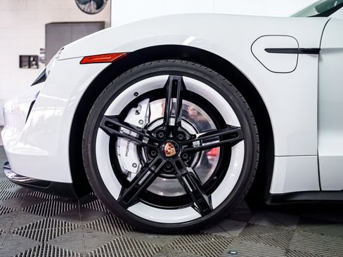 Used 2021 Porsche Taycan Turbo image 13