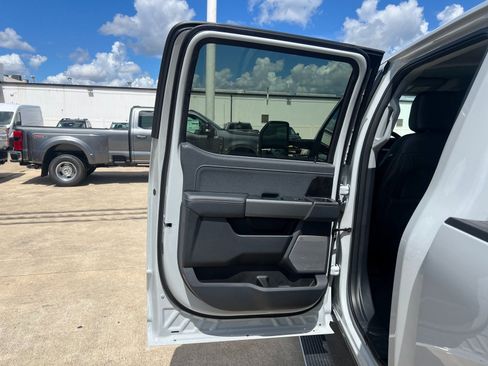 New 2026 Ford F350 Lariat RWD image 15