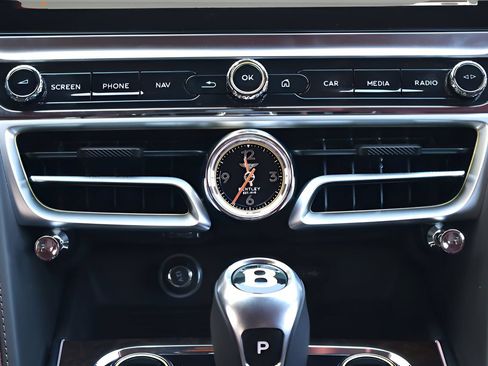 New 2026 Bentley Flying Spur Plug-In Hybrid AWD/4WD image 19