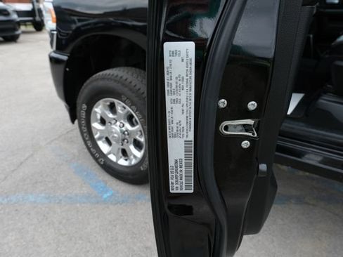 Used 2024 RAM 2500 Laramie w/ Safety Group AWD/4WD image 36