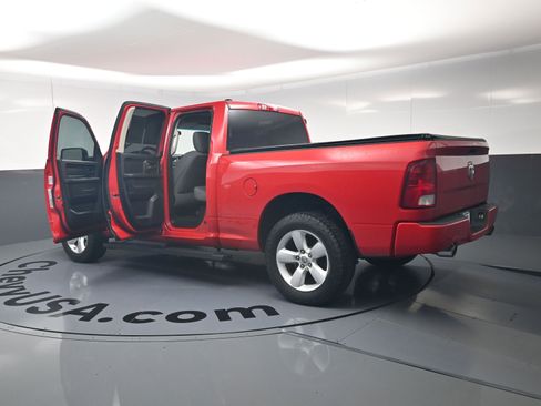 Used 2015 RAM 1500 Express RWD image 27