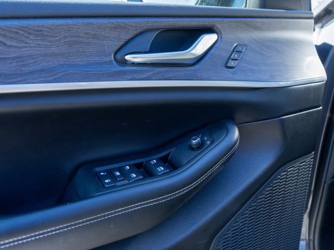 Used 2023 Jeep Grand Cherokee L Limited image 15