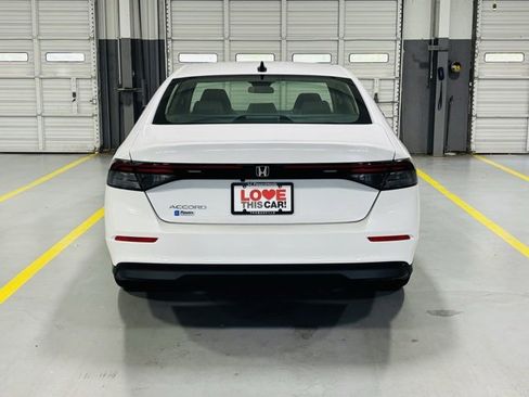 New 2025 Honda Accord SE image 16