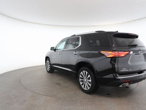 Used 2023 Chevrolet Traverse Premier image 11
