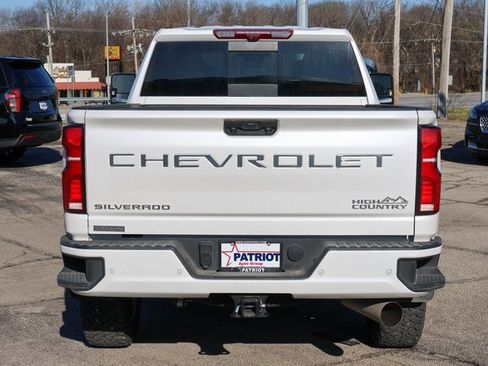 Used 2024 Chevrolet Silverado 2500 High Country w/ High Country Premium Package image 5