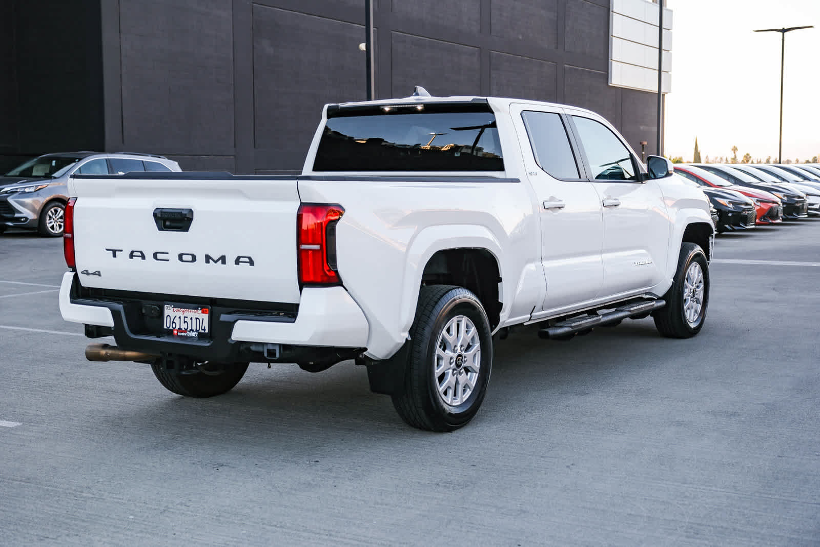 Certified 2024 Toyota Tacoma SR5 AWD/4WD image 4