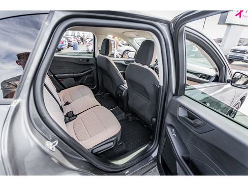 Used 2022 Ford Escape SE w/ SE Sport Appearance Package image 26