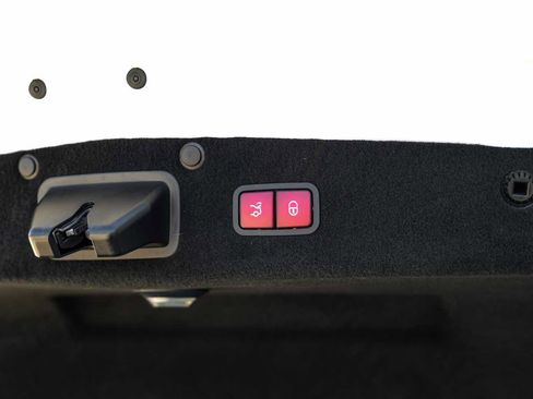 Used 2017 Mercedes-Benz S 550 Sedan image 59