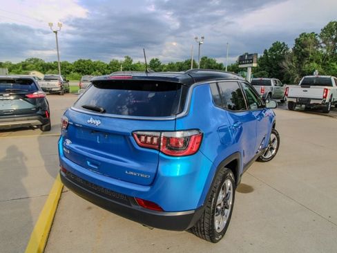 Used 2018 Jeep Compass Limited w/ Navigation Group AWD/4WD image 3
