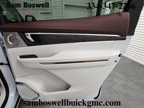 New 2026 Buick Enclave Avenir w/ Super Cruise Package FWD image 40