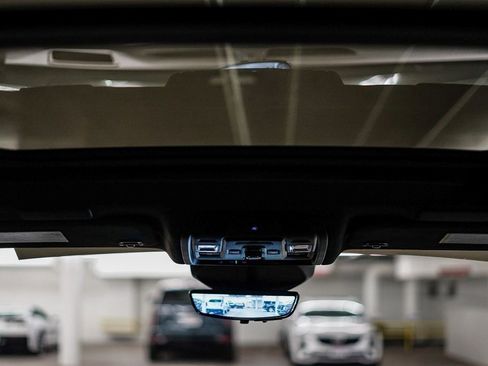 Certified 2024 Cadillac Escalade Sport Platinum w/ LPO, ONYX Package image 9