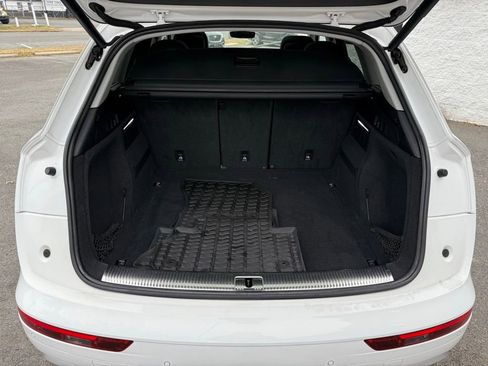 Used 2018 Audi Q5 Prestige w/ Prestige Package image 6