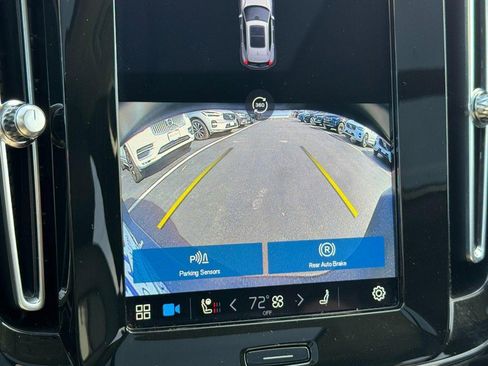 Certified 2023 Volvo XC40 B5 Ultimate w/ Protection Package Premier image 22