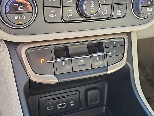 Used 2023 GMC Terrain Denali AWD/4WD image 16
