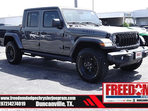Used 2024 Jeep Gladiator Sport AWD/4WD image 7