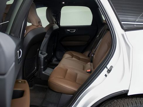 New 2024 Volvo XC60 T8 Plus w/ Protection Package Premier image 26