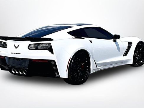 Used 2016 Chevrolet Corvette Z06 w/ 3LZ Preferred Equipment Group RWD image 6