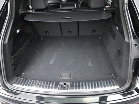 Certified 2023 Porsche Cayenne image 33