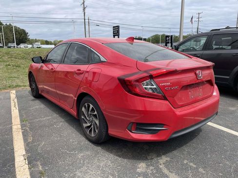 Used 2017 Honda Civic EX image 4