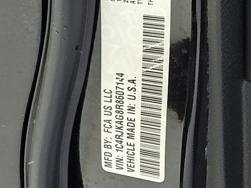 Certified 2024 Jeep Grand Cherokee L Laredo image 26