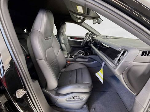 New 2026 Porsche Cayenne S image 21